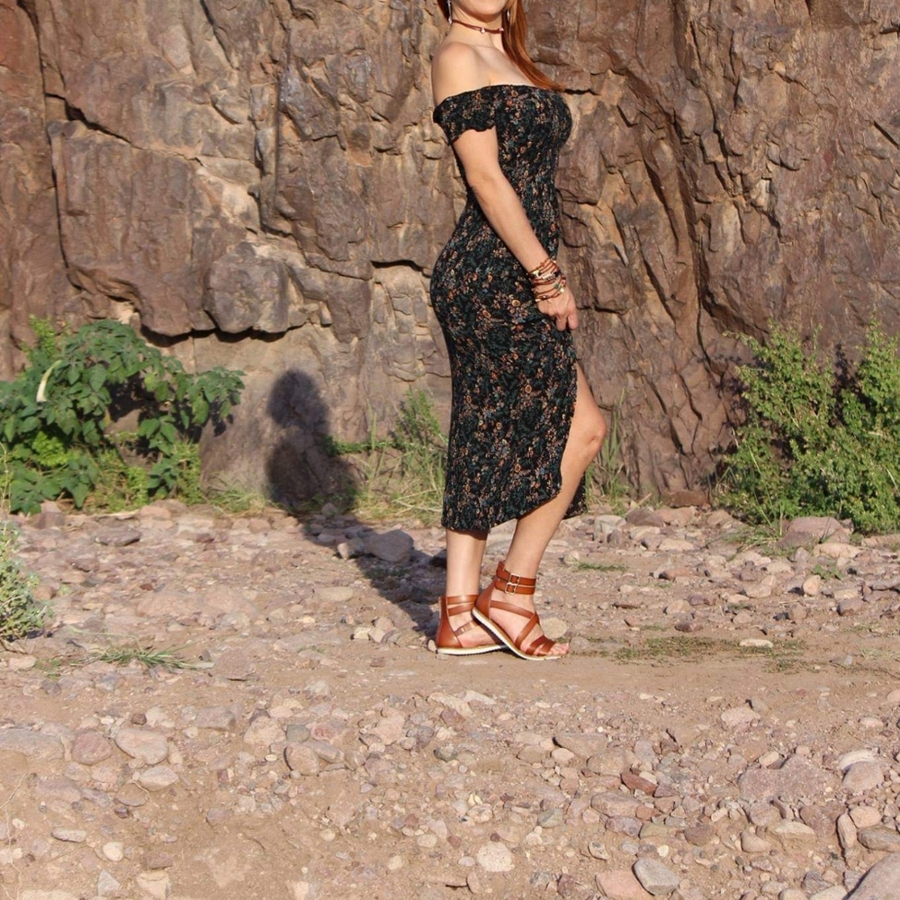 Dress - Picture 3 of 4